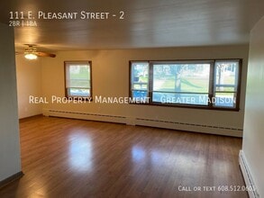 111 E Pleasant St in Portage, WI - Building Photo - Building Photo