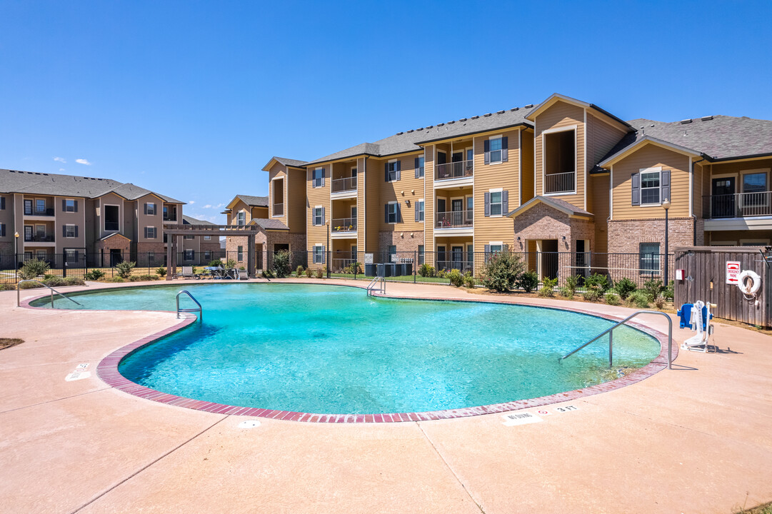 Stonebridge at Kelsey Park in Lubbock, TX - Building Photo