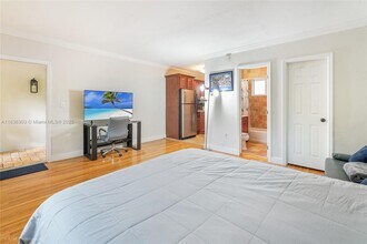 35 Antilla Ave in Coral Gables, FL - Building Photo - Building Photo