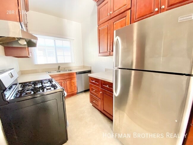 1139 S Oakhurst Dr in Los Angeles, CA - Building Photo - Building Photo