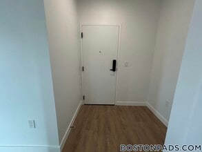 199 Gardner St in Boston, MA - Foto de edificio - Building Photo