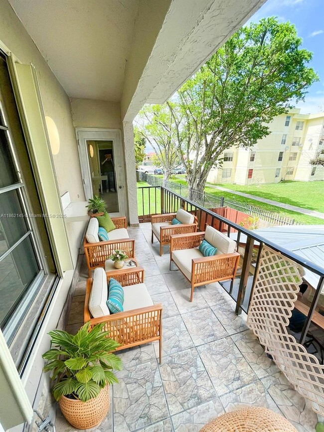 5665 W 20th Ave in Hialeah, FL - Building Photo - Building Photo
