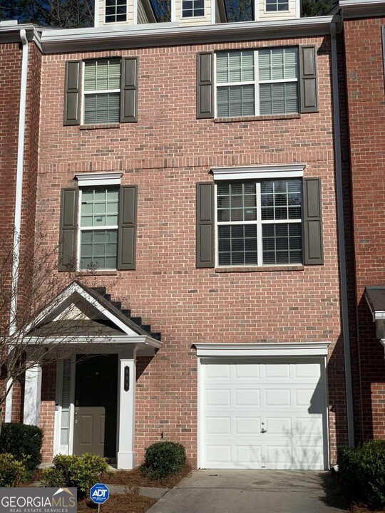 699 Coligny Ct in Atlanta, GA - Building Photo