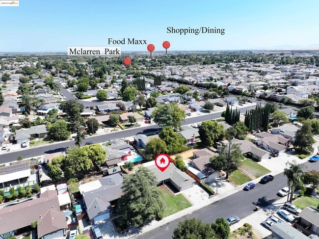 630 Heather Pl in Brentwood, CA - Building Photo - Building Photo