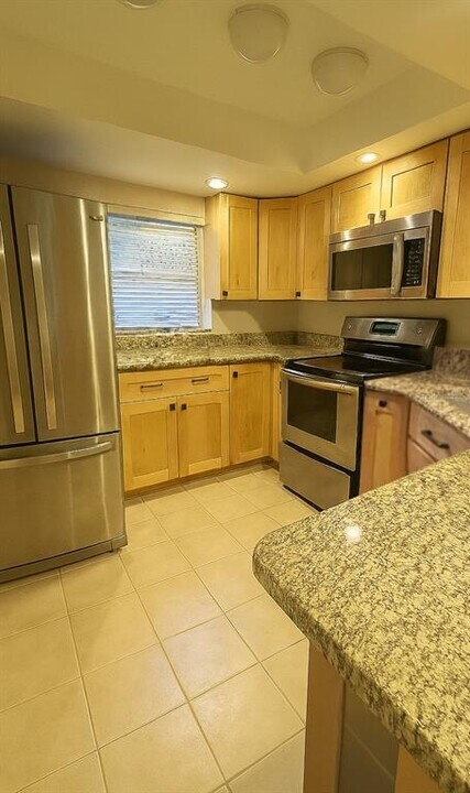 1056 E Michigan St in Orlando, FL - Building Photo