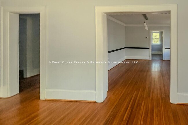 2026 Ashley Rd in Charlotte, NC - Building Photo - Building Photo