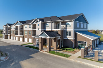 PROMENADE FLATS in Evansville, IN - Building Photo - Building Photo