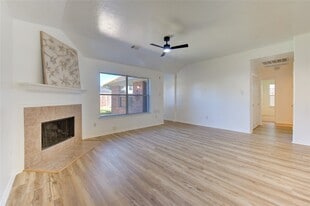 26940 Carriage Manor Ln in Humble, TX - Building Photo