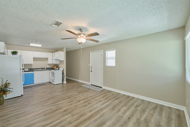 property at 20 Harbour Row Dr