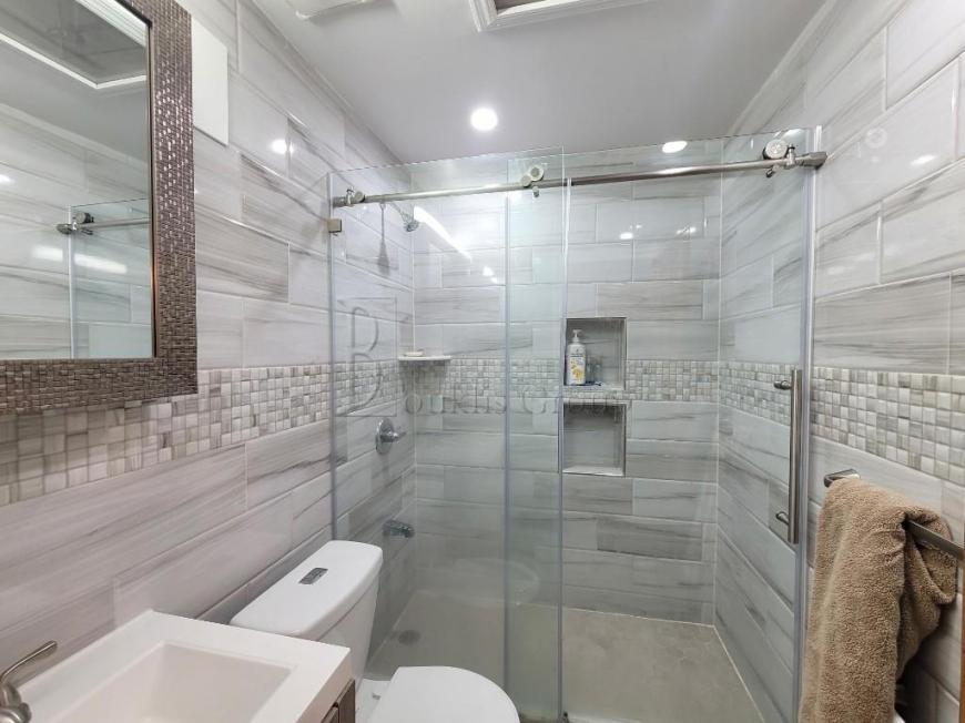 23-14 21st Ave in Queens, NY - Building Photo