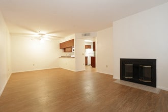 Pusch Ridge Apartment Homes in Oro Valley, AZ - Building Photo - Interior Photo