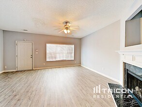 5484 Sierra Tr in College Park, GA - Building Photo - Building Photo