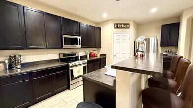 3206 Hereford Dr in Laredo, TX - Building Photo - Building Photo