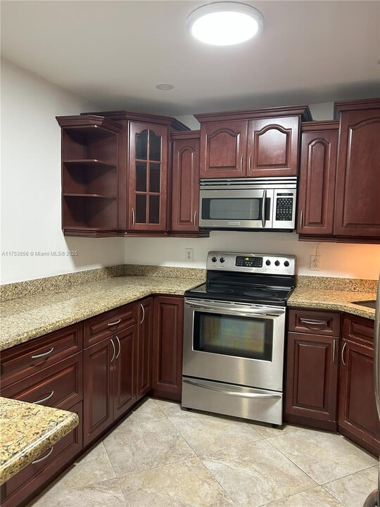 3299 Cocoplum Cir in Coconut Creek, FL - Building Photo