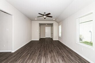 5122 Hector Gustavo in Rosharon, TX - Building Photo - Building Photo