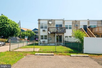 3400 Ashfield Ln in Philadelphia, PA - Building Photo - Building Photo