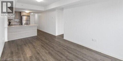 220 Cannon St E in Hamilton, ON - Building Photo - Building Photo