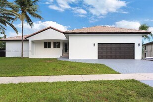 19851 SW 79th Ave in Cutler Bay, FL - Building Photo