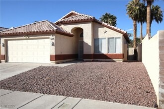 5200 Brookmere Dr in Las Vegas, NV - Building Photo - Building Photo