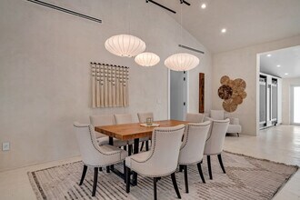 5050 Biscayne Blvd in Miami, FL - Building Photo - Building Photo