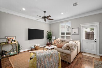 911 W 19th St in Houston, TX - Building Photo - Building Photo