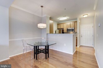 11800 Old Georgetown Rd-Unit -1411 in North Bethesda, MD - Foto de edificio - Building Photo