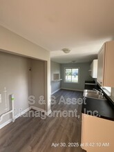 1015 Lenore Ave in Lansing, MI - Building Photo - Building Photo