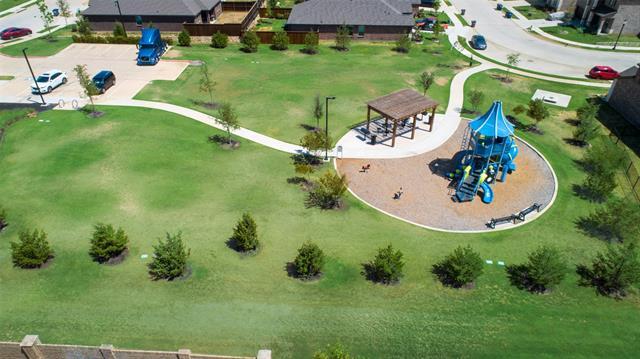 2420 Evening Stone Dr in Aubrey, TX - Foto de edificio - Building Photo