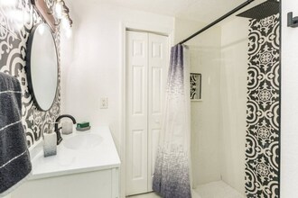 2301 Carlton Dr in Orlando, FL - Building Photo - Building Photo