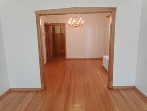 5902 W Wilson Ave, Unit 1st floor in Chicago, IL - Building Photo - Building Photo