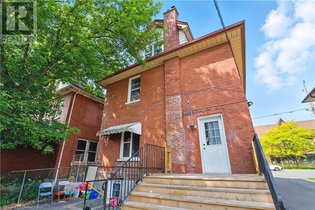 191 Simcoe St S in Oshawa, ON - Building Photo - Building Photo