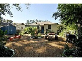 3701 Hollywood Ave in Austin, TX - Building Photo