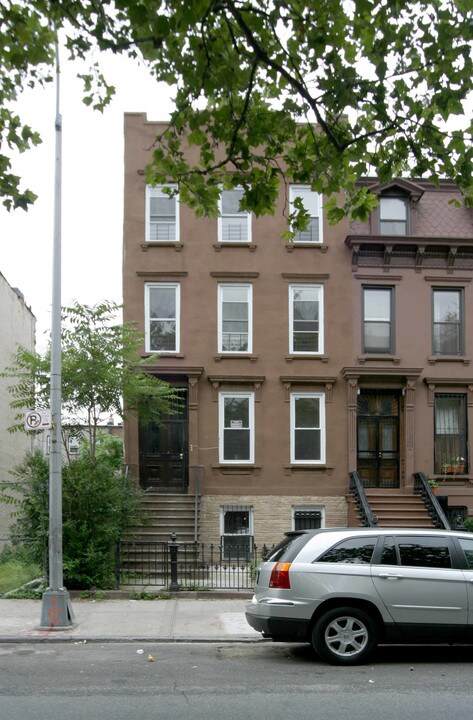 406 Monroe St in Brooklyn, NY - Building Photo