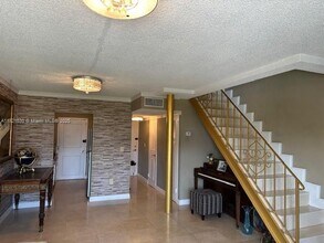 17800 Atlantic Blvd, Unit PH6 in Sunny Isles Beach, FL - Building Photo - Building Photo
