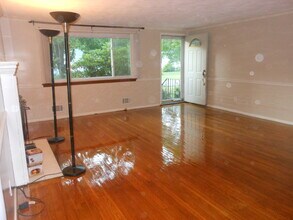14 Lyman Rd in Framingham, MA - Building Photo - Building Photo