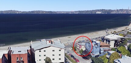 2430 Alki Ave SW in Seattle, WA - Foto de edificio - Building Photo