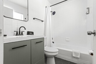 425 2nd St N in St. Petersburg, FL - Building Photo - Building Photo