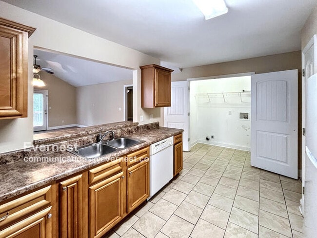 property at 1521 Southernwood Dr