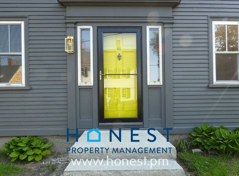 20 Academy St in Hallowell, ME - Building Photo