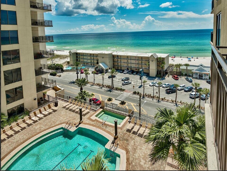 15100 Front Beach Rd in Panama City Beach, FL - Building Photo