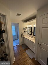 7321 Castleberg Ct in Alexandria, VA - Building Photo - Building Photo