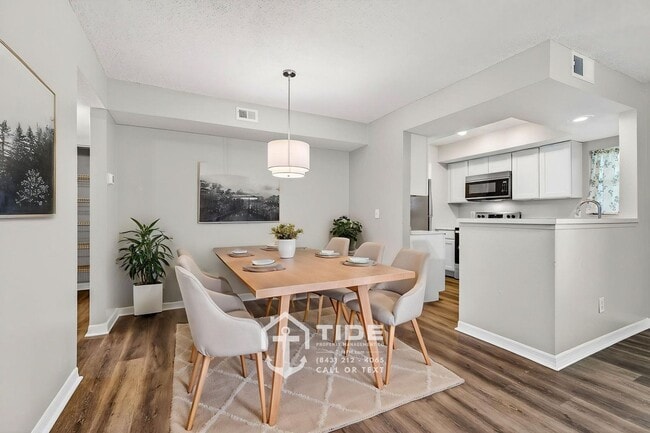 property at 1866 Montclair Dr