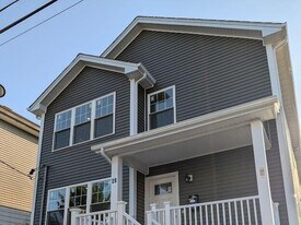 28 Grosvenor Ave in Providence, RI - Building Photo