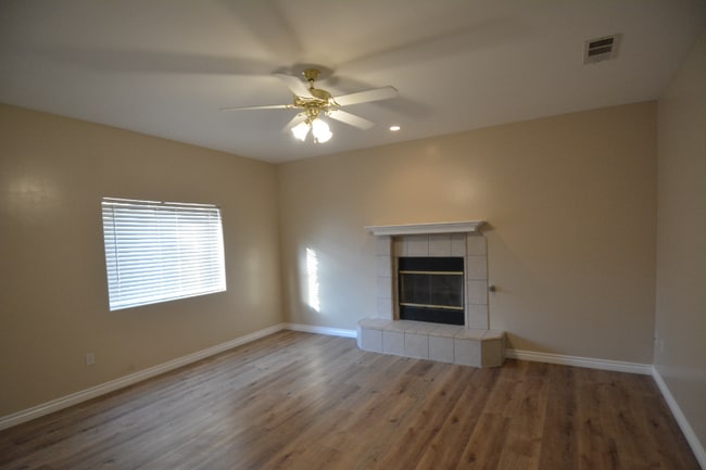 408 Brite Meadow Ct in Bakersfield, CA - Building Photo - Building Photo