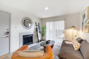 11715 S Glen Dr in Houston, TX - Building Photo