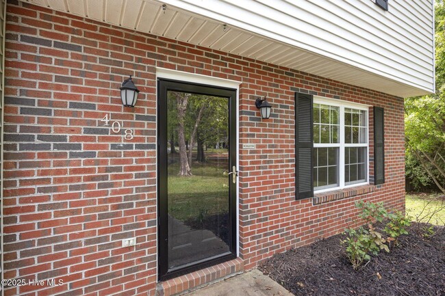 408 Estate Dr in Jacksonville, NC - Building Photo - Building Photo
