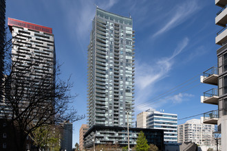 30 Roehampton Ave in Toronto, ON - Building Photo - Building Photo