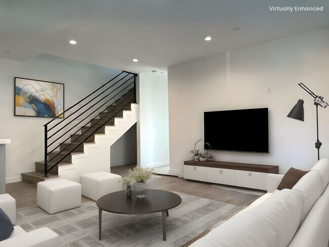 11648 Arminta St in Los Angeles, CA - Building Photo - Building Photo