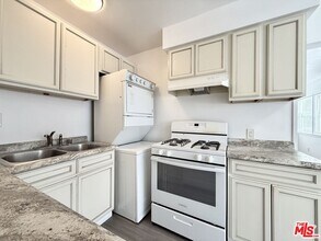 5659 Dairy Ave in Long Beach, CA - Building Photo - Building Photo