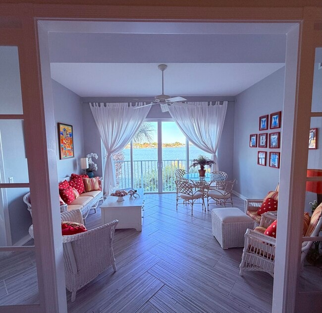 property at 3 Harbour Isle Dr E
